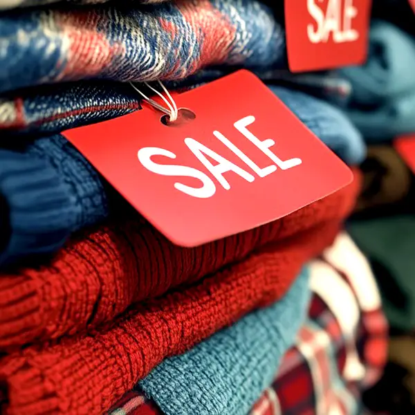 راهنمای قیمت‌گذاری لباس زنانه برای فروشگاه‌ها